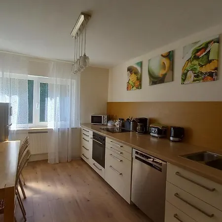 Holiday Apartment דירה