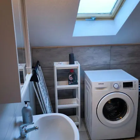 Holiday Apartment 아파트 Oberveischede