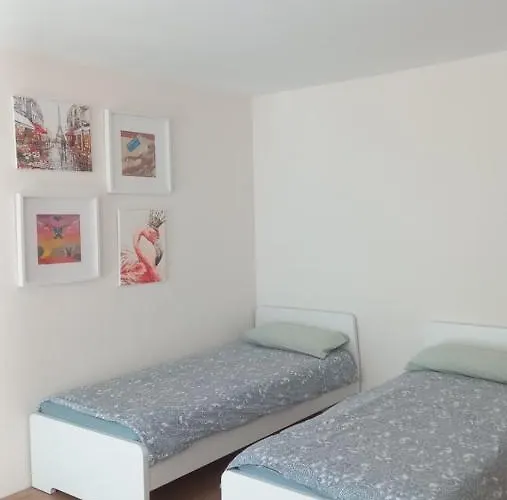 Holiday Apartment *