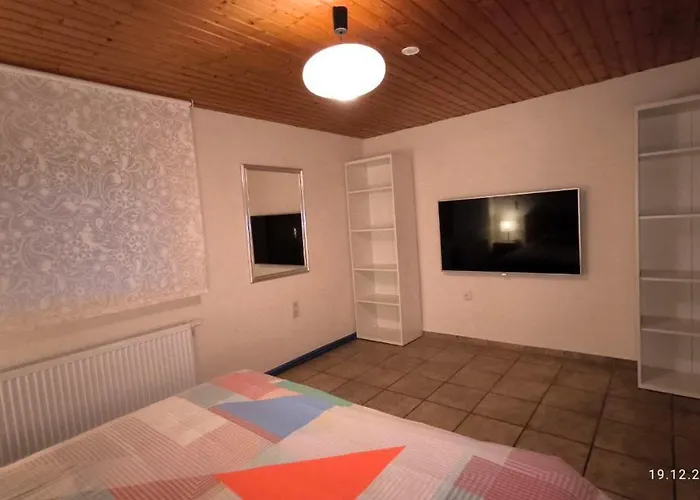 Holiday Apartment 아파트 Oberveischede